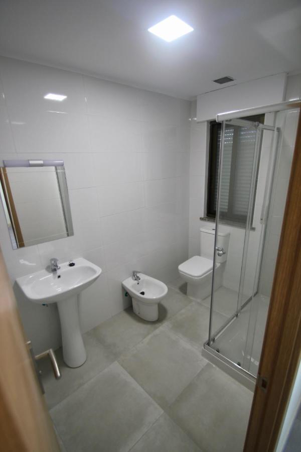 Calvarrasa de Abajo La Villa Hostal מראה חיצוני תמונה