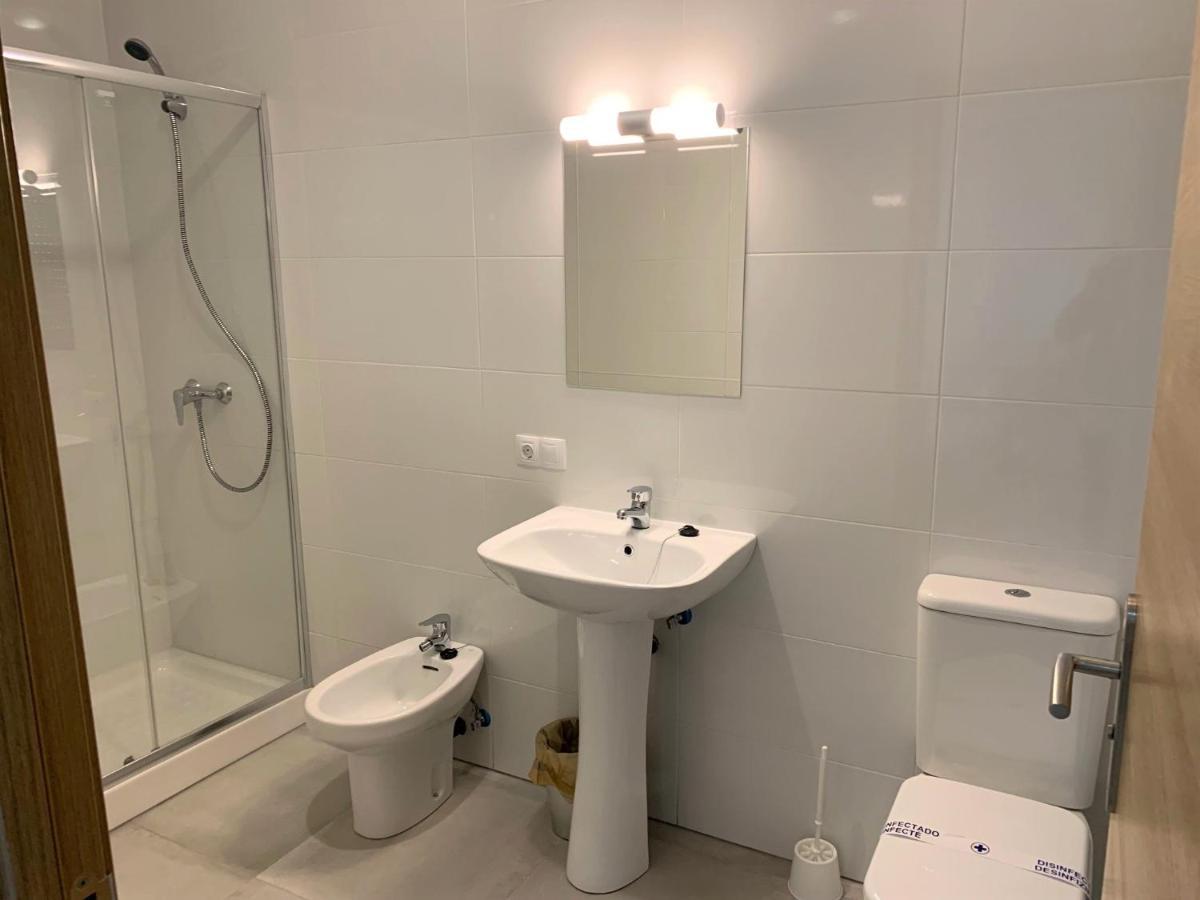 Calvarrasa de Abajo La Villa Hostal מראה חיצוני תמונה